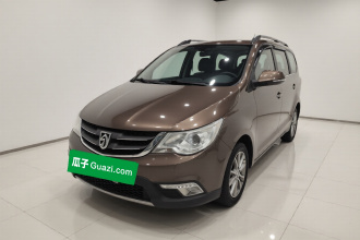 宝骏730 2014款 1.5L 手动舒适ESP版 7座