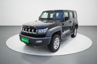 北京越野BJ40 2016款 40L 2.0T 手动四驱尊贵版