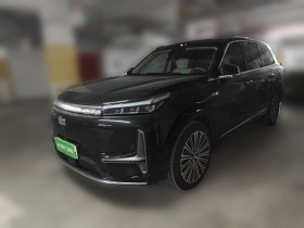 吉利银河 银河M9 2025款 210km 四驱领航版