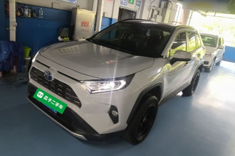 丰田 RAV4荣放 2020款 双擎 2.5L E-CVT四驱旗舰版