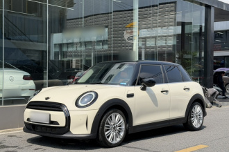 MINI 2022款 改款 1.5T COOPER 经典派 五门版