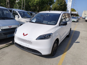 五菱汽车 五菱宏光新能源 2025款 增程式混动 50KM 舒适型