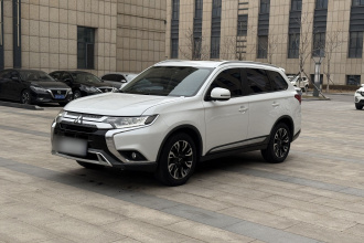 三菱 欧蓝德 2019款 2.0L 两驱畅享版 5座 国VI