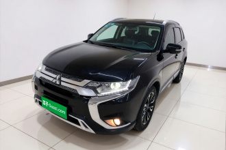 三菱 欧蓝德 2019款 2.0L 两驱畅享版 5座 国VI