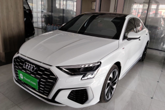 奥迪A3 2024款 A3L Limousine 35 TFSI 时尚运动型