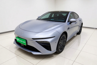 哪吒汽车 哪吒S 2022款 增程版 1160km 后驱大版