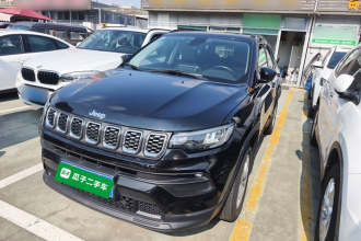 Jeep 指南者 2021款 220T 自动领先版
