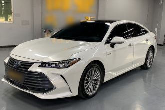 丰田 亚洲龙 2019款 双擎 2.5L XLE尊贵版 国VI