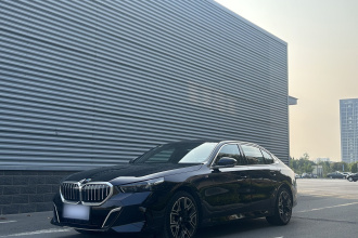 宝马5系 2025款 530Li 尊享型 M运动套装