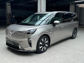 沃尔沃EM90 2025款 Ultra 六座