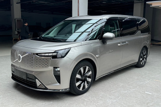 沃尔沃EM90 2025款 Ultra 六座