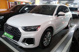 奥迪Q5L 2022款 改款 40T 豪华动感型