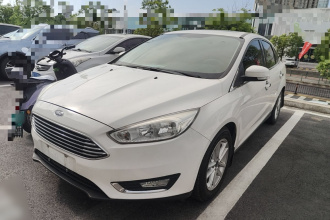 福特 福克斯 2015款 三厢 1.6L 自动风尚型