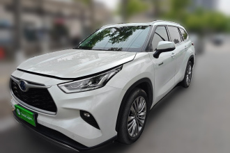 丰田 汉兰达 2022款 双擎 2.5L 四驱尊贵版 7座