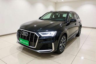 奥迪Q7 2021款 55 TFSI quattro S line运动型