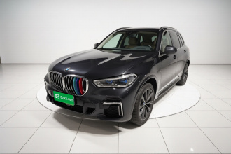 宝马X5 2022款 xDrive 30Li 尊享型M运动套装