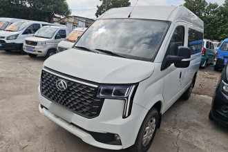 上汽大通MAXUS 新途V80 2023款 2.0T AMT经典傲运通短轴中顶5/6座