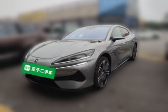 腾势Z9GT 2024款 1100四驱Ultra首发版
