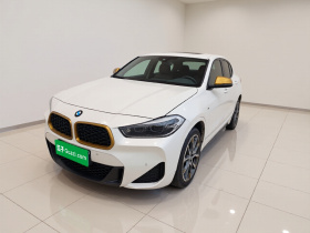 宝马X2 2023款 sDrive 25i 曜熠版