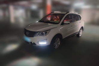 宝骏560 2015款 1.8L 手动精英型