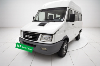 依维柯得意 2017款 2.5T A35客车5-7座47Z5