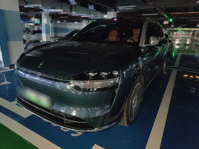 鸿蒙智行 问界M9 2024款 增程 Max版 42kWh 6座版