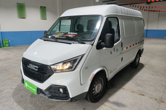 江铃 特顺 2019款 2.8T商运型短轴中顶3座国VI JX493
