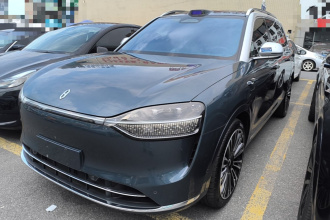 鸿蒙智行 问界M9 2024款 增程 Ultra版 42kWh 6座版