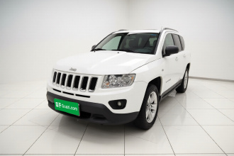 Jeep 指南者(进口) 2013款 2.4L 四驱运动版