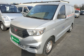 五菱汽车 五菱宏光V 2022款 1.5L劲取版封窗车液压助力LAR