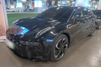 极氪001 2021款 长续航双电机 WE版