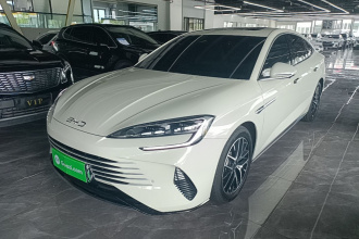 比亚迪 海豹 2024款 荣耀版 DM-i 1.5L 121km 豪华型