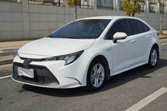 丰田 雷凌 2022款 双擎 1.8H E-CVT领先版