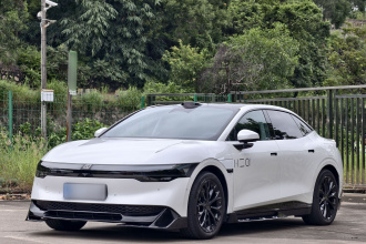 极氪007 2025款 长续航四驱智驾版 100kWh