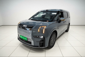 极氪009 2024款 七座过道版四驱 108kWh