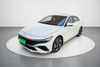 现代 伊兰特 2023款 1.5L CVT LUX尊贵版