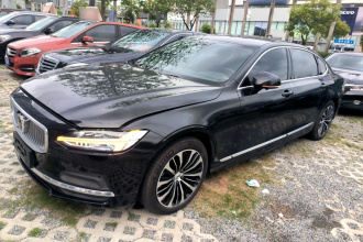 沃尔沃S90 2024款 B5 智逸豪华版