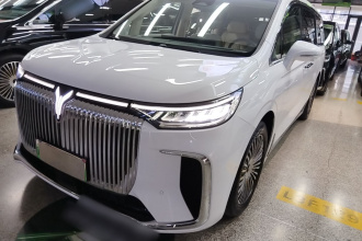 岚图汽车 岚图梦想家 2025款 PHEV 四驱尊贵鲲鹏版