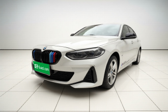 宝马1系 2022款 120i M运动曜夜版