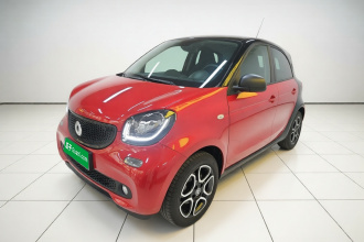 smart forfour 2017款 0.9T 66千瓦挚爱特别版