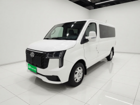 上汽大通MAXUS 新途V80 2025款 PRO傲运通 2.0T 手动长轴超低顶 6/7/8/9座