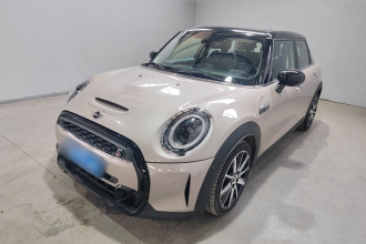 MINI 2022款 改款 2.0T COOPER S 经典派 五门版