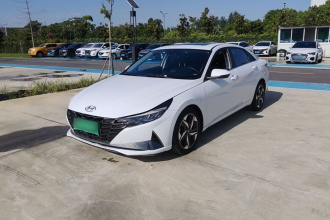 现代 伊兰特 2022款 1.5L CVT GLX精英版
