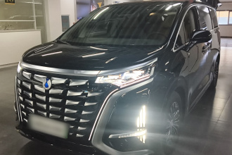 腾势D9 2022款 DM-i 970 四驱旗舰型