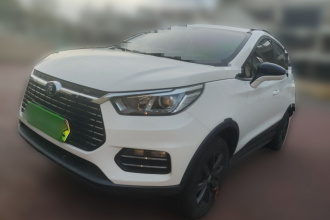 比亚迪 元新能源 2018款 EV360 智联炫酷型