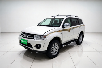 三菱 帕杰罗·劲畅 2013款 3.0L 自动四驱行政版