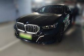 宝马i5 2024款 eDrive 35L M运动套装