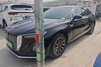 红旗H5 2025款 2.0T 自动旗畅版