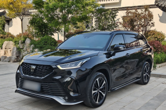 丰田 皇冠陆放 2022款 2.0T 四驱劲耀版