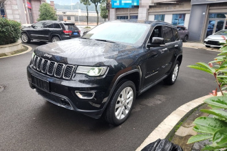 Jeep 大切诺基(进口) 2017款 3.0L 精英导航版